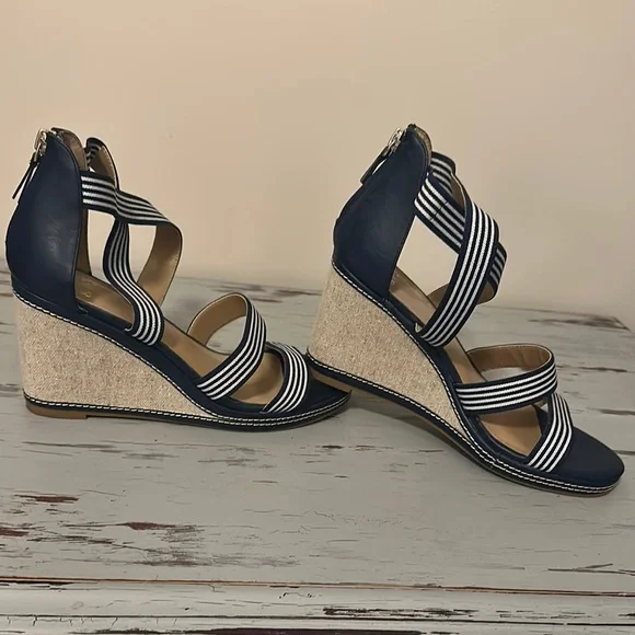 Crown & Ivy Navy and White Striped Wedges - Picture 6 of 6